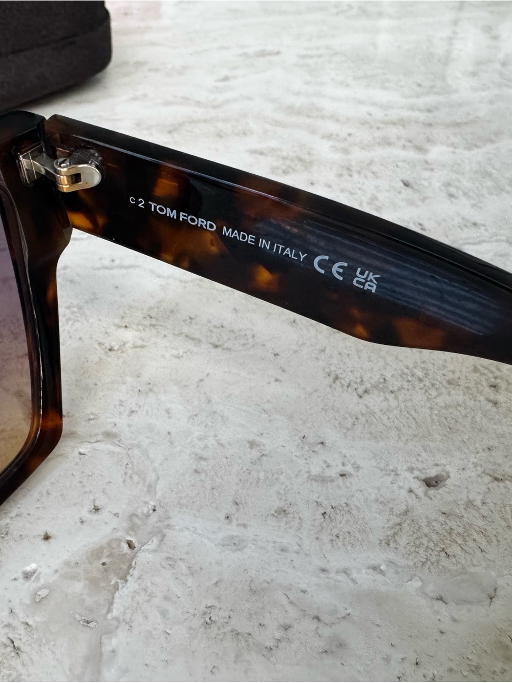 Tom Ford Tortoiseshell Frame with Brown Gradient Lenses Sunglasses - Picture 3 of 4